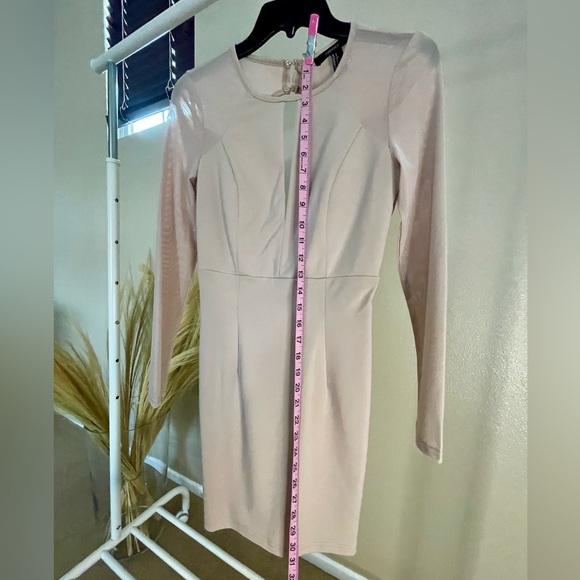 Forever 21 bodycon dress with long sheer sleeves (thick fabric) - Picture 10 of 10